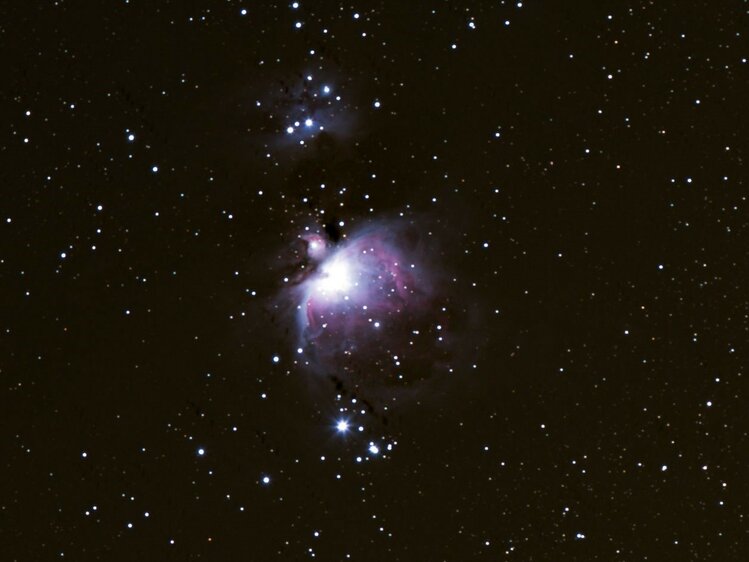 Orionnebel aufgenommen mit Walimex 800 f8 | © Daniel Gollner