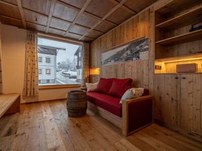 Wohnzimmer | © Urlaub am Bauernhof Kärnten/ Achim Mandler Wohnzimmer mit einem Sofa | © Urlaub am Bauernhof Kärnten/ Achim Mandler