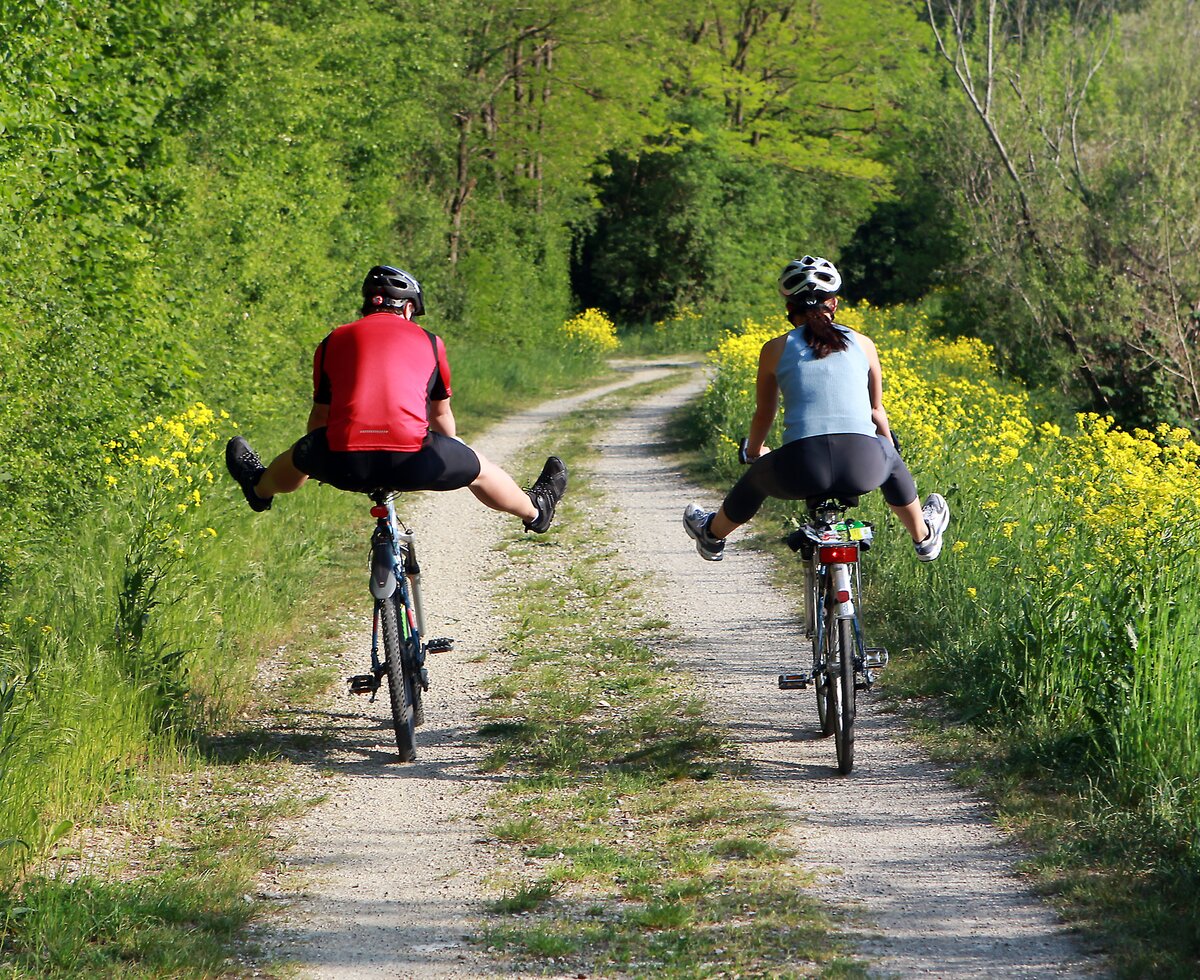 Two cyclists | © Mostviertel Tourismus / weinfranz.at Two cyclists along the Traisental cycle path | © Mostviertel Tourismus / weinfranz.at