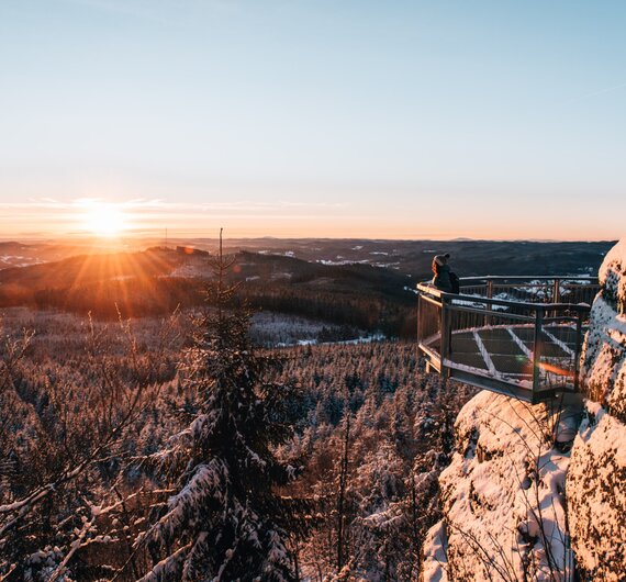 Winterwanderung Nebelstein mit Ausblick | © Waldviertel Tourismus | sommertage.com