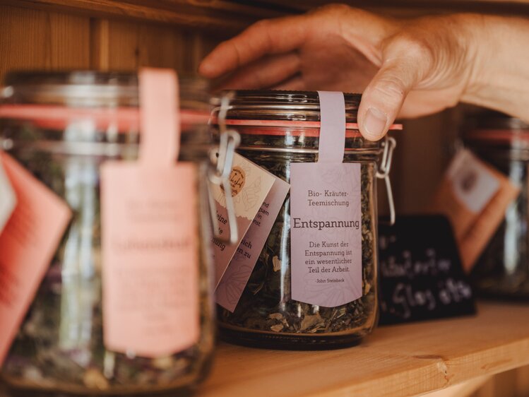 Bio-Kräutertee | © Footprints Fotografie // cookingCatrin