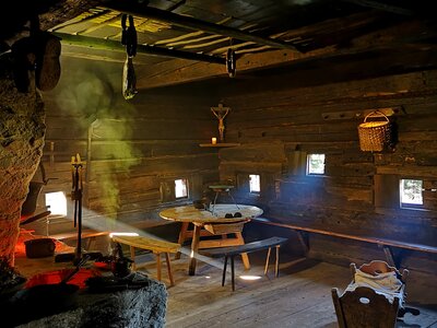 Rauchstube | © Salzburger Freilichtmuseum Die Rauchstube bei Taxbauernhof aus Bischofshofen im Salzburger Freilichtmuseum | © Salzburger Freilichtmuseum