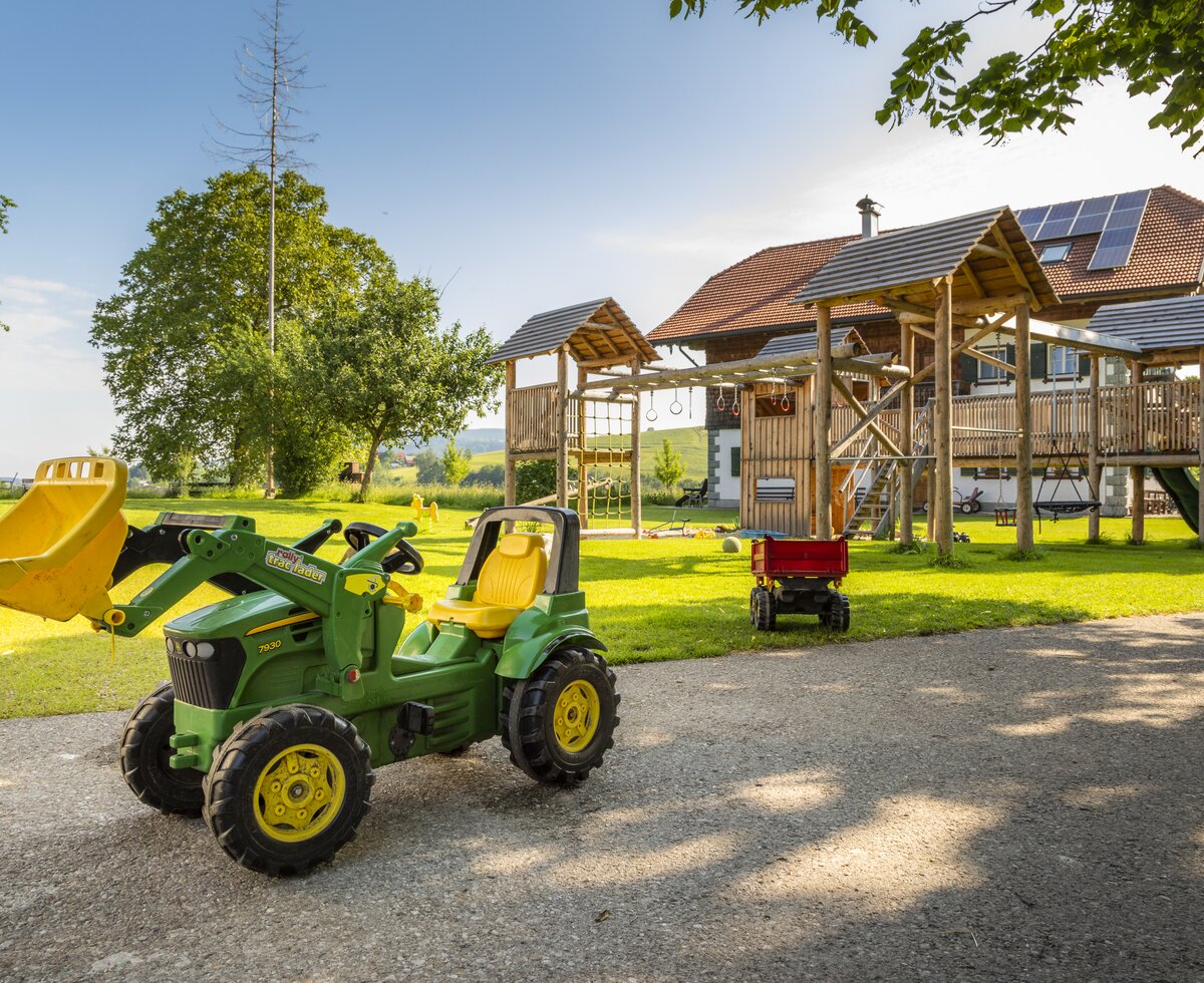 Spielplatz beim Kinderferienhof Ederbauer | © Urlaub am Bauernhof Österreich / Bernd Suppan Spielplatz beim Kinderferienhof Ederbauer | © Urlaub am Bauernhof Österreich / Bernd Suppan