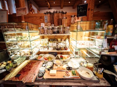 Frühstücksecke in der Landhofmühle | © Urlaub am Bauernhof / Daniel Gollner frisch zubereitete Frühstücksecke in der Landhofmühle im Burgenland | © Urlaub am Bauernhof / Daniel Gollner