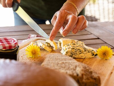 Kräuterbutter, Pointbauer, Straßwalchen, SalzburgerLand | © Urlaub am Bauernhof Österreich