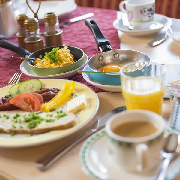 Frühstück am Kinderbauernhof Maurachhof, St. Johann, SalzburgerLand | © Familie Gruber / Kinderbauernhof Maurachhof