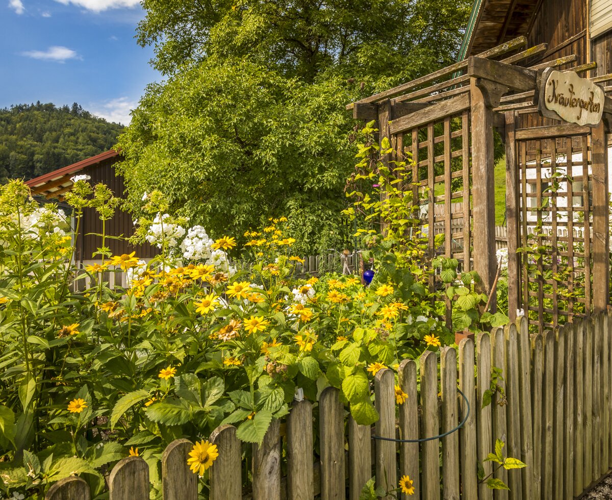 Kräutergarten am Bambichlhof, Fuschlseeregion, Salzburger Land | © Urlaub am Bauernhof Salzburger Land / Bernd Suppan Kräutergarten am Bambichlhof, Fuschlseeregion, Salzburger Land | © Urlaub am Bauernhof Salzburger Land / Bernd Suppan