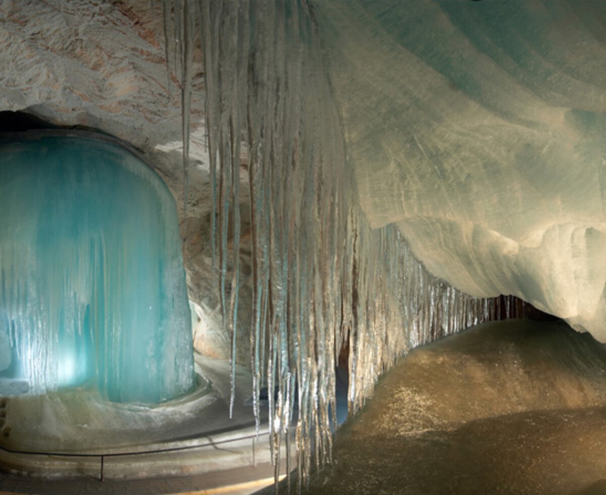 Hymirburg - Eisformation in der Eisriesenwelt in Werfen, Salzburger Land | © Eisriesenwelt GmbH Hymirburg - Eisformation in der Eisriesenwelt in Werfen, Salzburger Land | © Eisriesenwelt GmbH