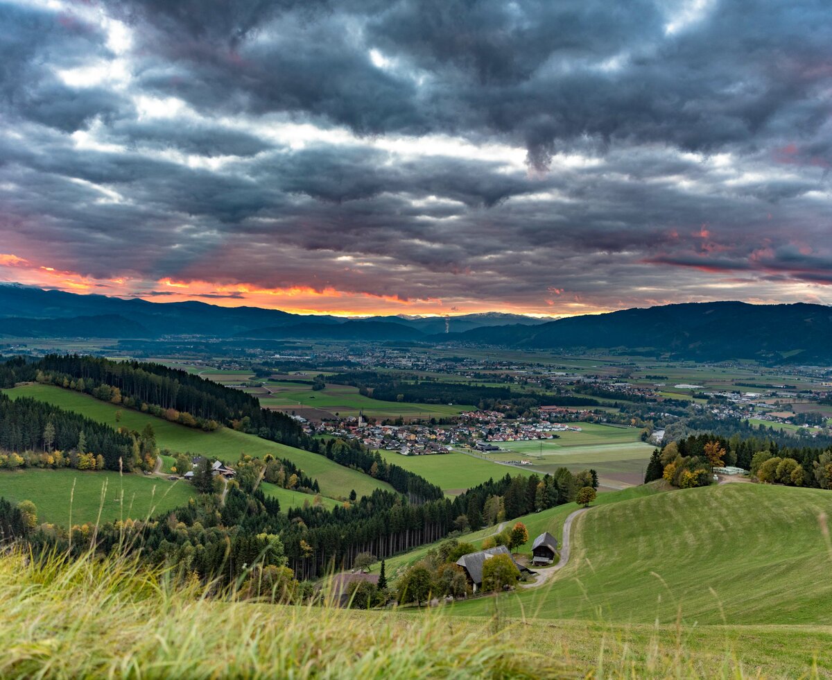 Blick in das Murtal bei Sonnenuntergang, Murtal Steiermark | © Murtal Steiermark / Anita Fössl