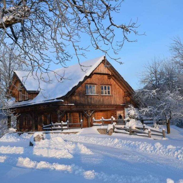 Hütte im Winter