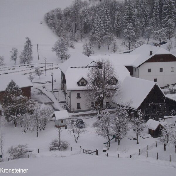 Oberrehau - Hofansicht im Winter