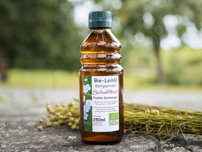 Bio-Leinöl | © Urlaub am Bauernhof Oberösterreich / Biohof Schafflhof Bio-Leinöl vom Schafflhof | © Urlaub am Bauernhof Oberösterreich / Biohof Schafflhof