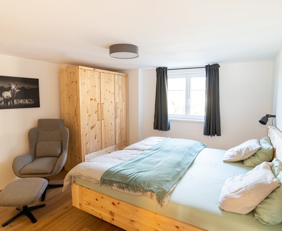 Ferienwohnung "Zirbe" - Schlafzimmer