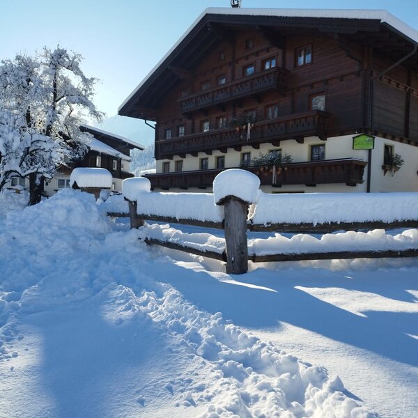 Salzburg-Gastein-Bio-Bauernhof-Schweizerhof-Haus-Winter