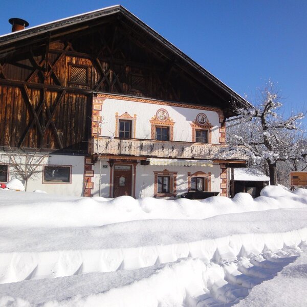 Bauernhaus mit einer großen Ferienwohnung